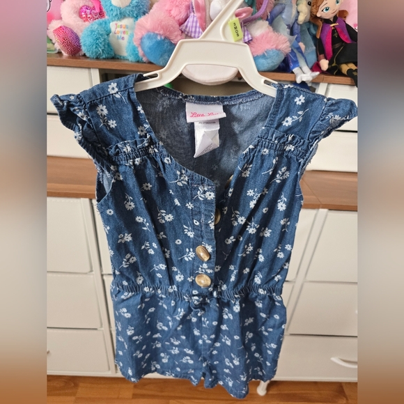 Old Navy dress, Carter and little lass bundle for 4 - 5T girl - Picture 12 of 13